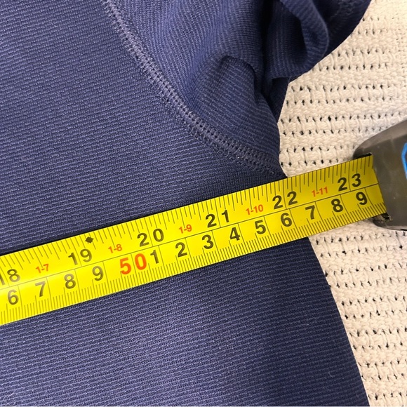 Patagonia Men’s Size Large Capilene Navy 1/4 zip lightweight pullover Hiking - Picture 8 of 11